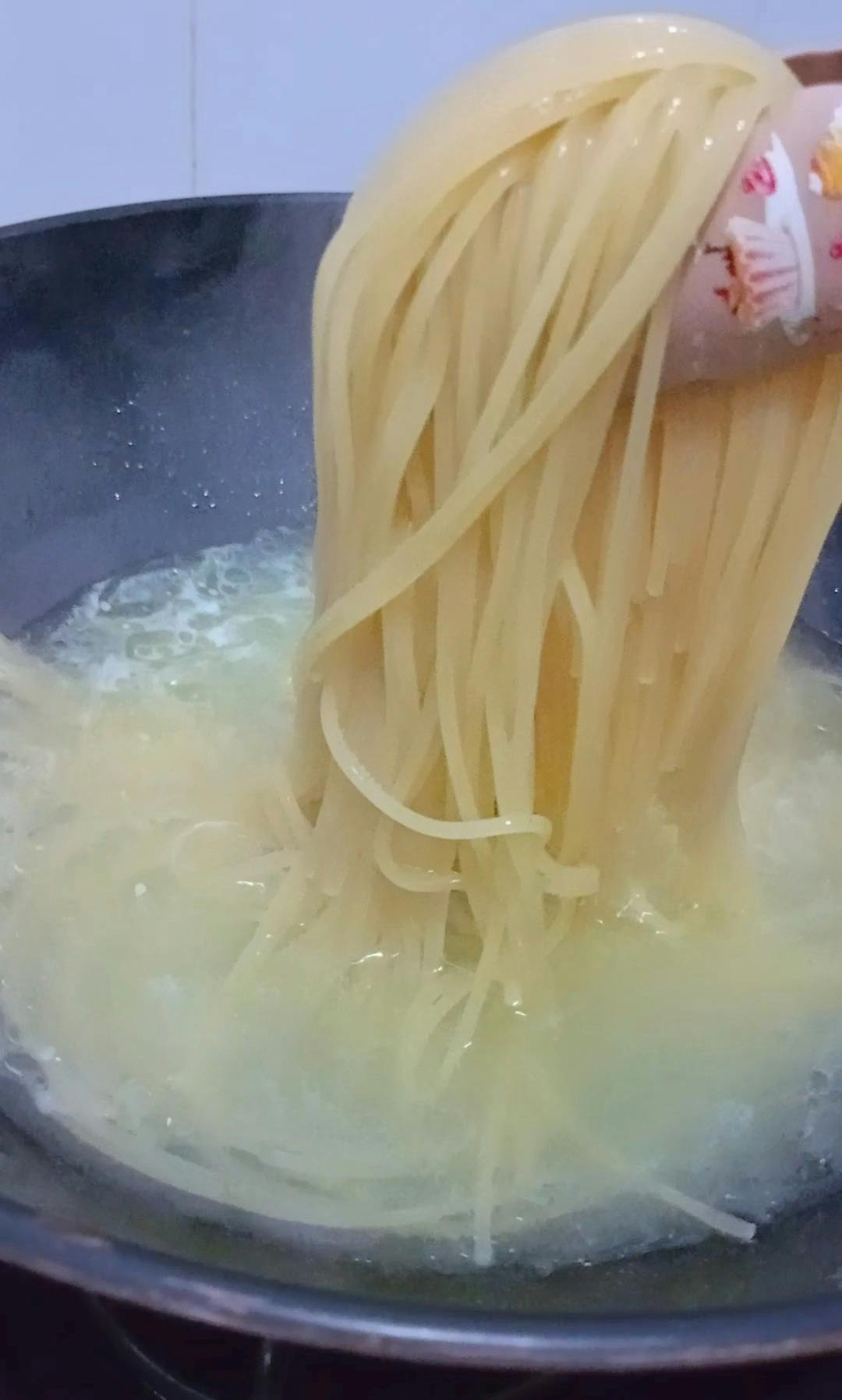 Gambar 1 Langkah 1 Resep Spaghetti Tumis