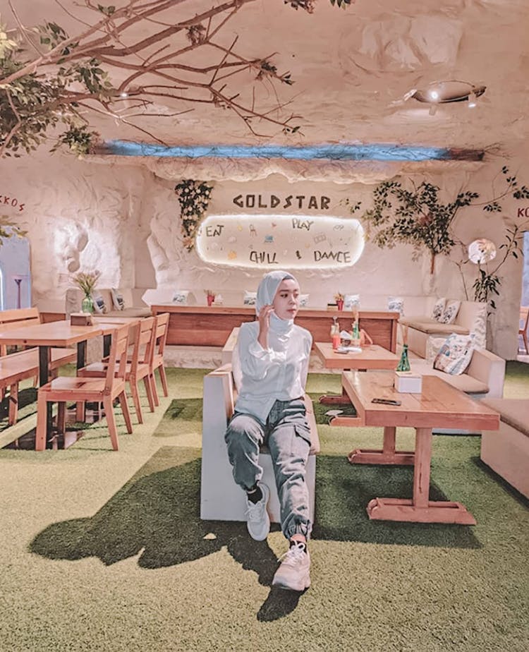 Goldstar 360 Cafe