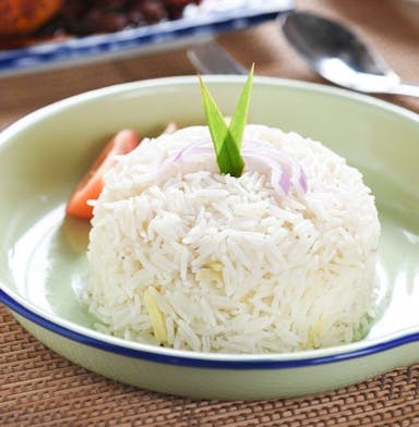 5 Tips Sukses Membuat Nasi Uduk dengan Rice Cooker Anti Gagal